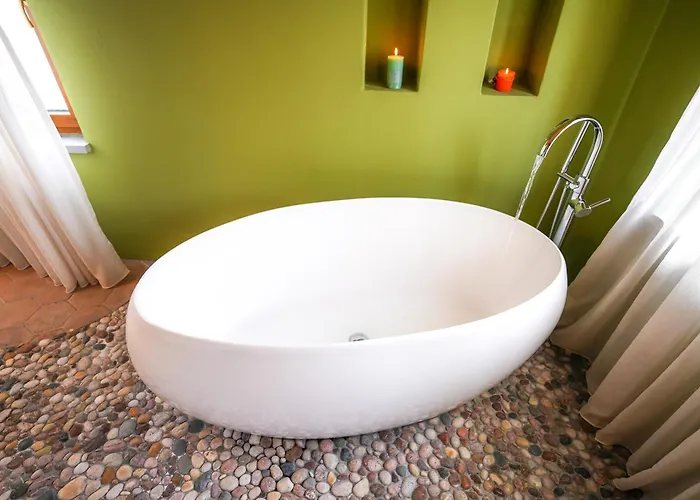 Sacro E Profano Albania *