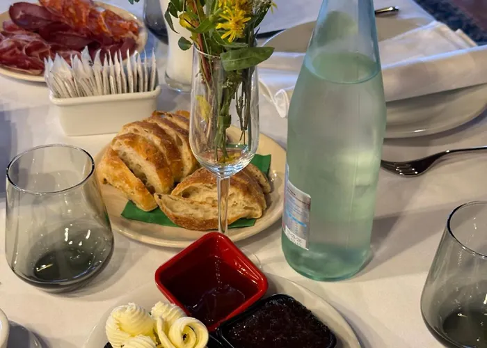 Sacro E Profano Albania Zikxhafaj